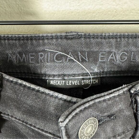 American Eagle Super High Rise Jegging Jeans Black Distressed Stretch Size 6 - Picture 4 of 8